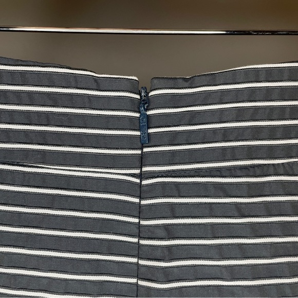 CAROLINA HERRERA Navy & White Stripe Cotton Polyester A-Line Skirt - Size 0 - Picture 3 of 7